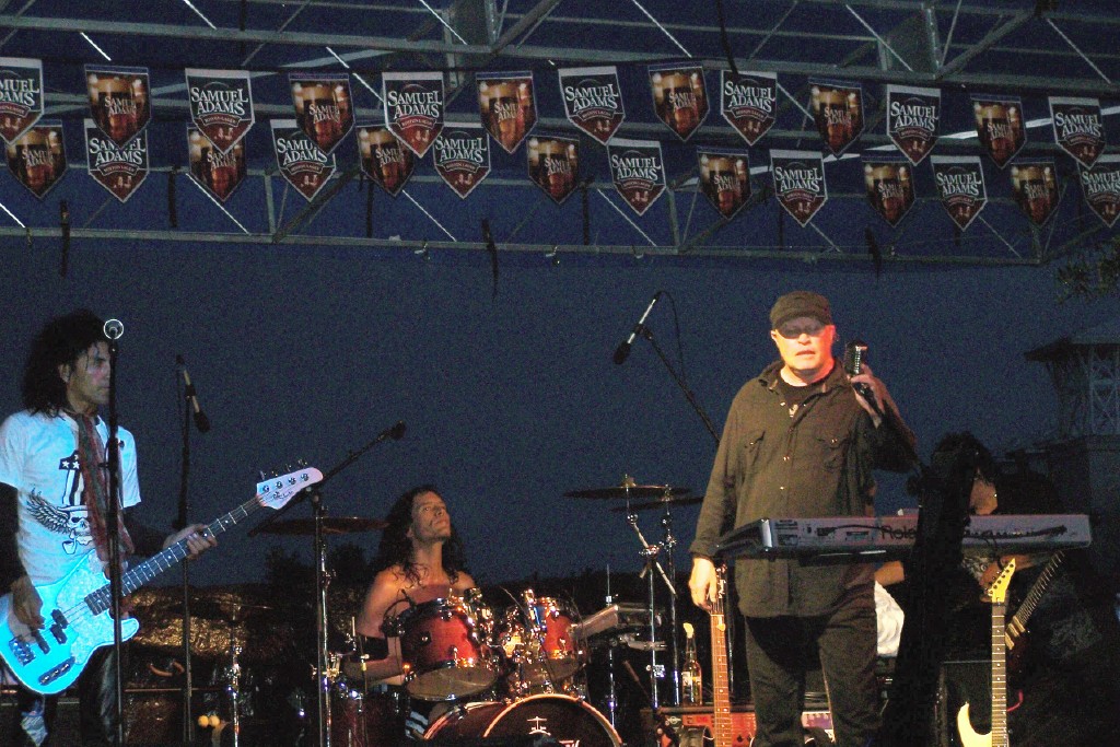 afos performing live